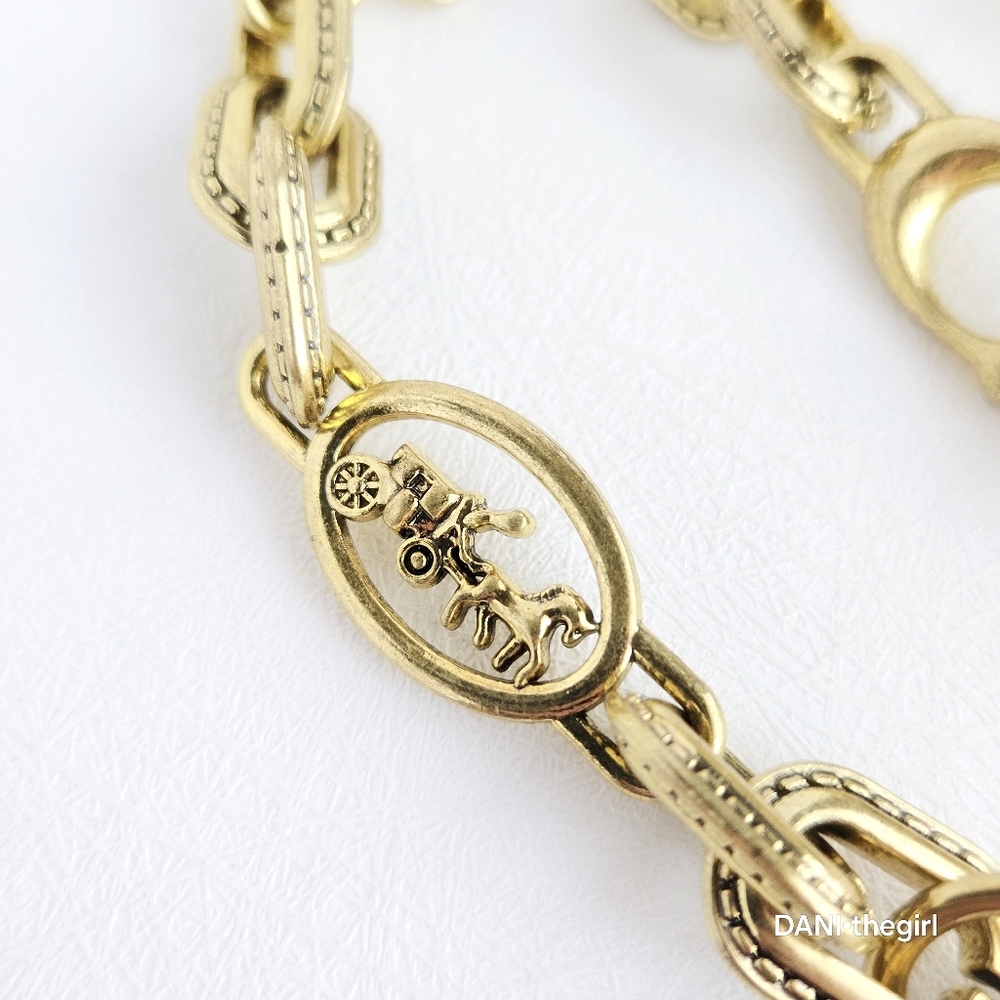 NEW Chunky Gold Chain Strap Bag Charm - Picture 5 of 9